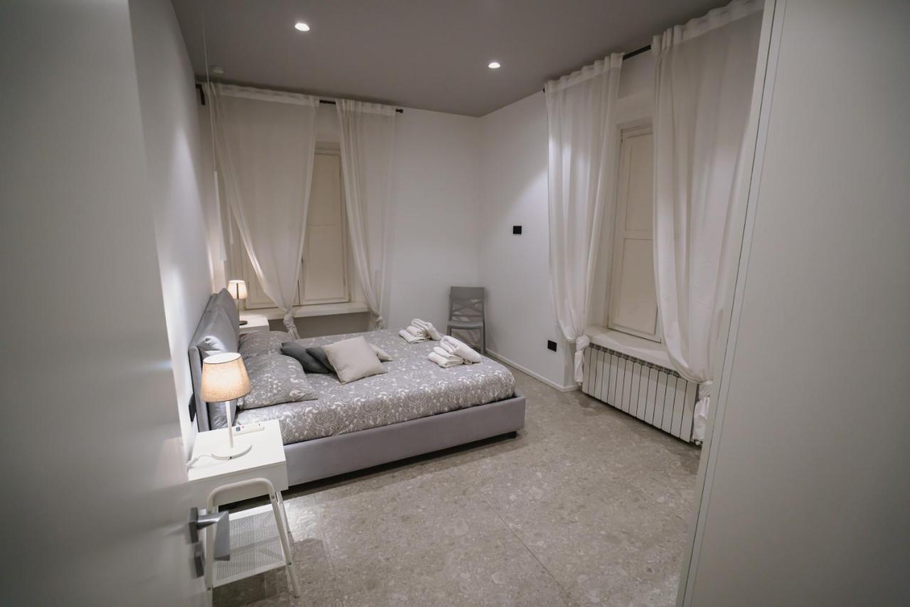 De Luca 6 Apartments Salerno Ngoại thất bức ảnh