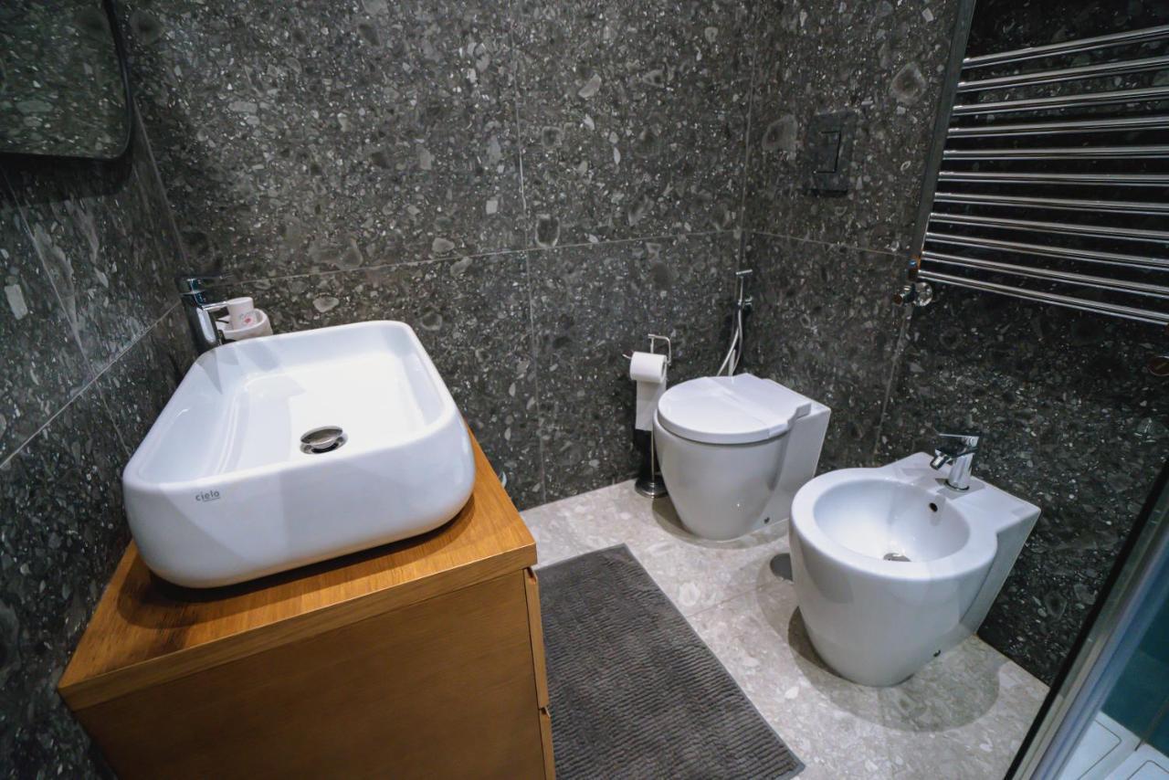 De Luca 6 Apartments Salerno Ngoại thất bức ảnh