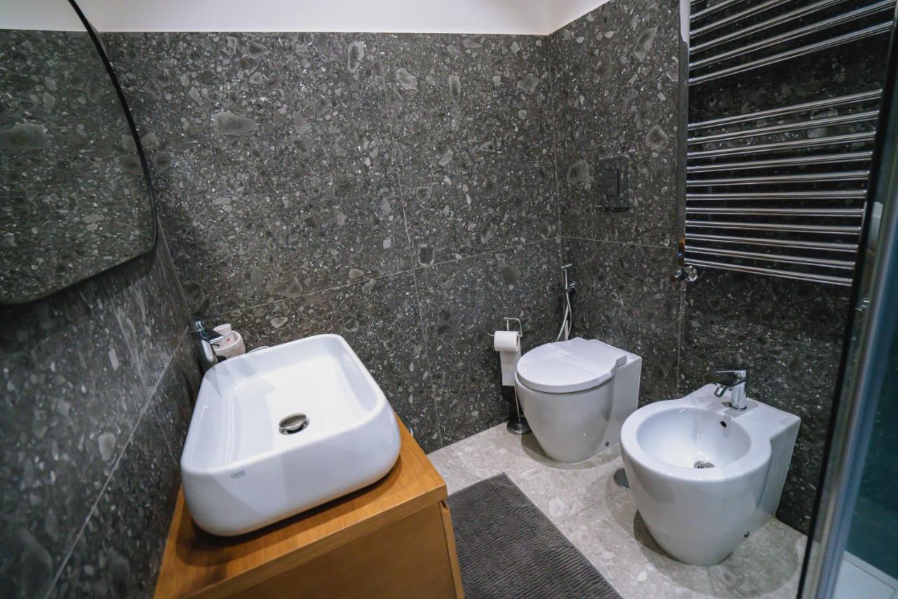 De Luca 6 Apartments Salerno Ngoại thất bức ảnh