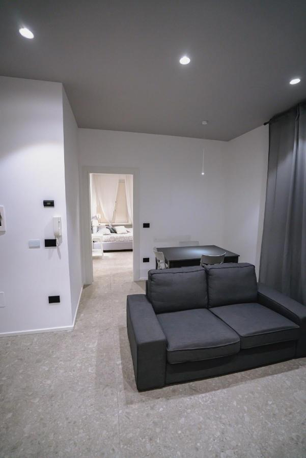 De Luca 6 Apartments Salerno Ngoại thất bức ảnh