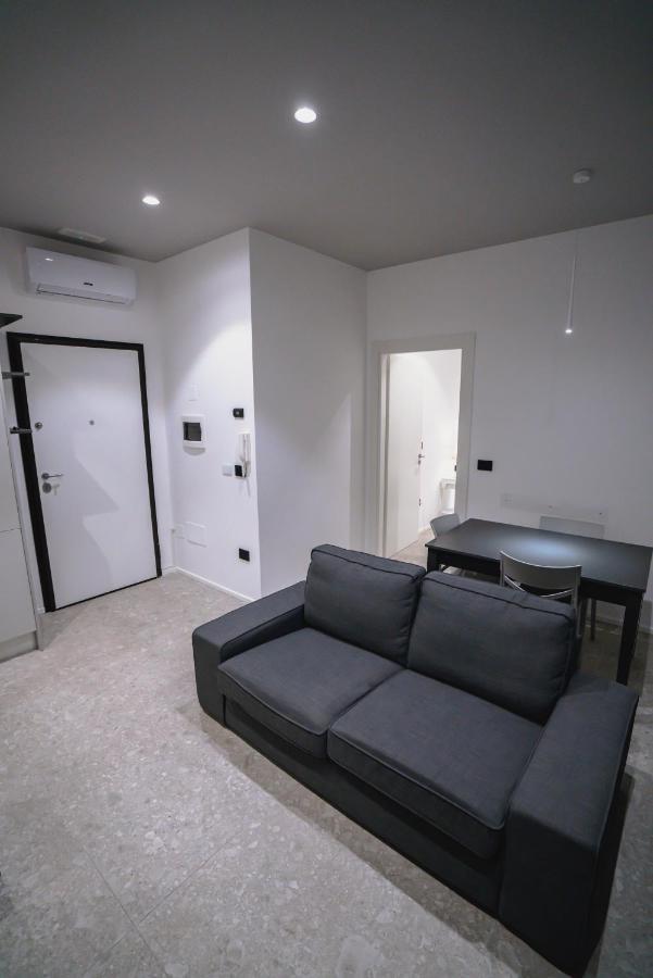 De Luca 6 Apartments Salerno Ngoại thất bức ảnh
